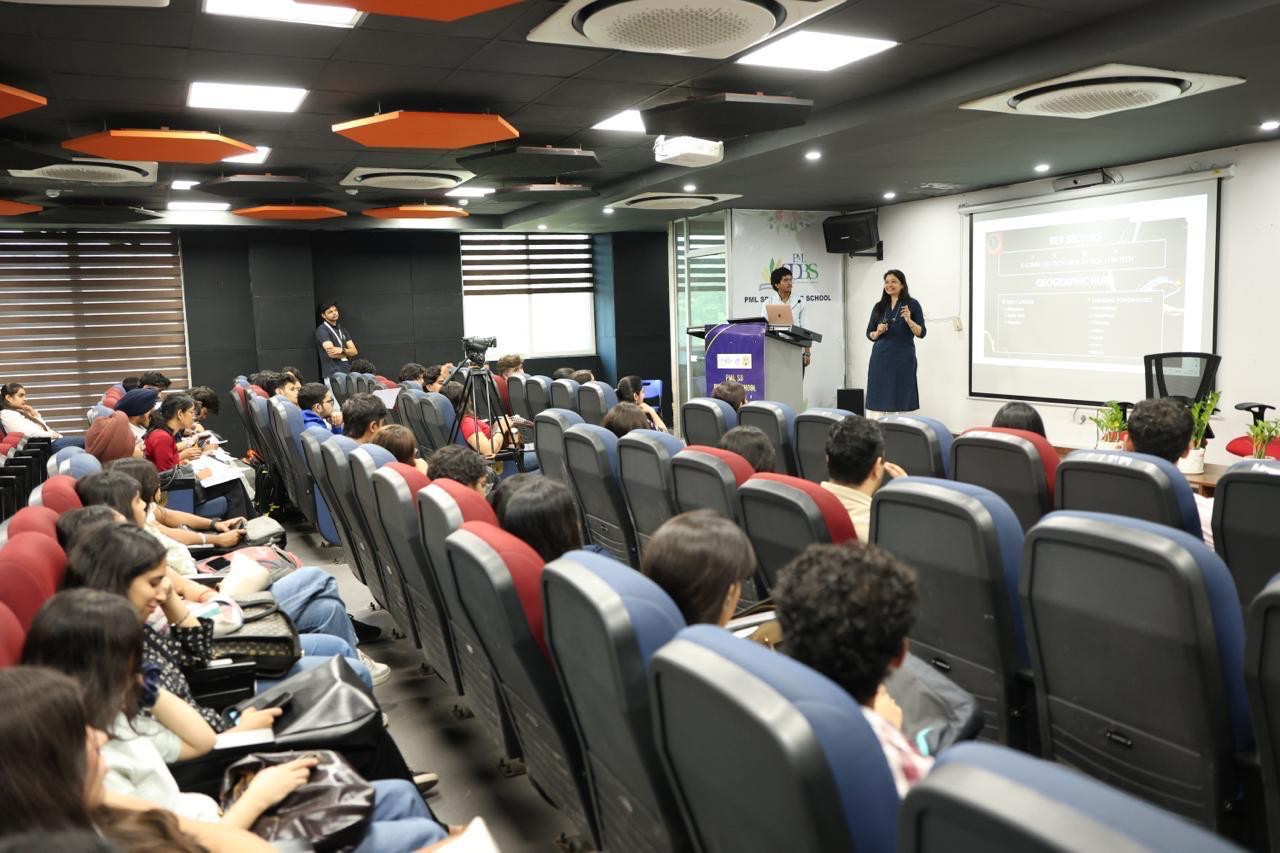 Dr Charu N Thakur conducting a workshop on Raising Capital and Finance Management for Start-Ups at GGDSD College, Sector 32, Chandigarh