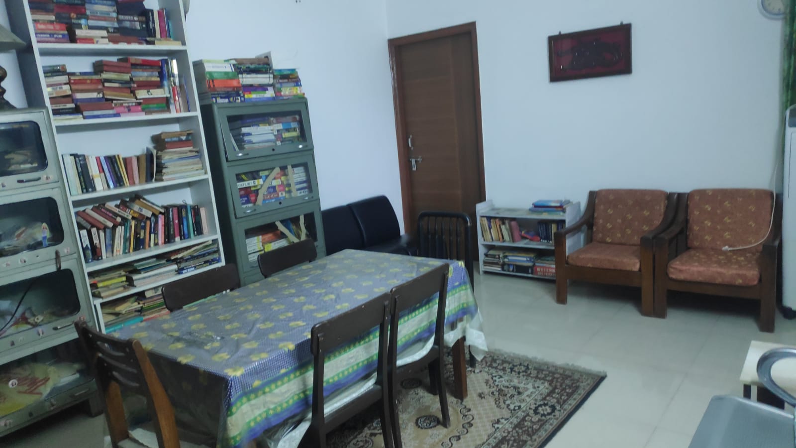 Library and seating area at Tangent Coaching & Careers